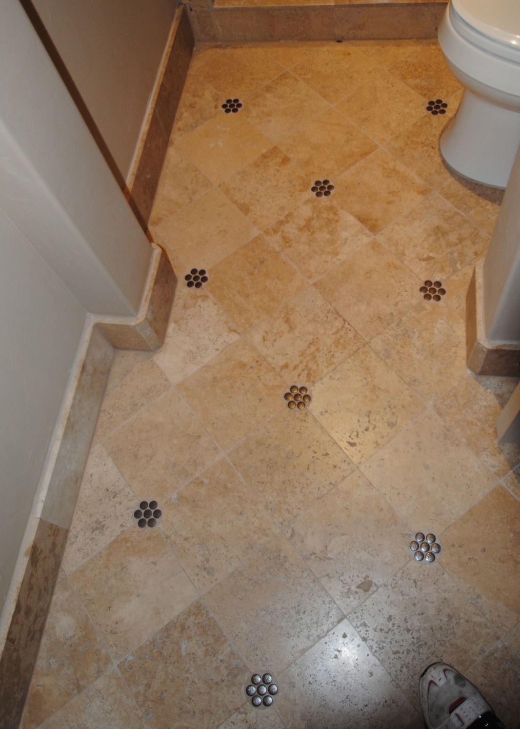Floor Pattern - Bathroom 